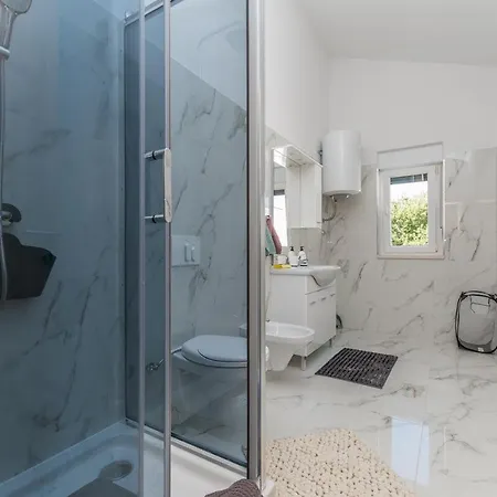 Berger Apartment *