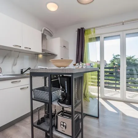 Berger Apartment *